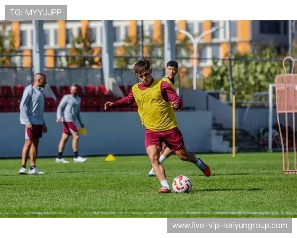 上海海港新赛季备战完毕，锋线火力冲击亚冠小组赛